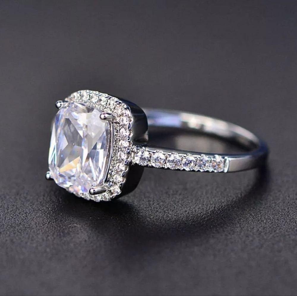 New 925 Sterling Silver Diamond Princess Cut Ring - Picture 2 of 3